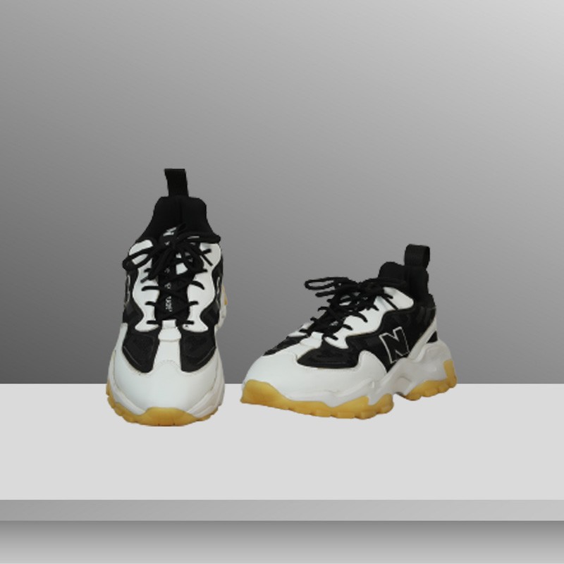 Light Weight Menz Trainers with Lace Blak&White